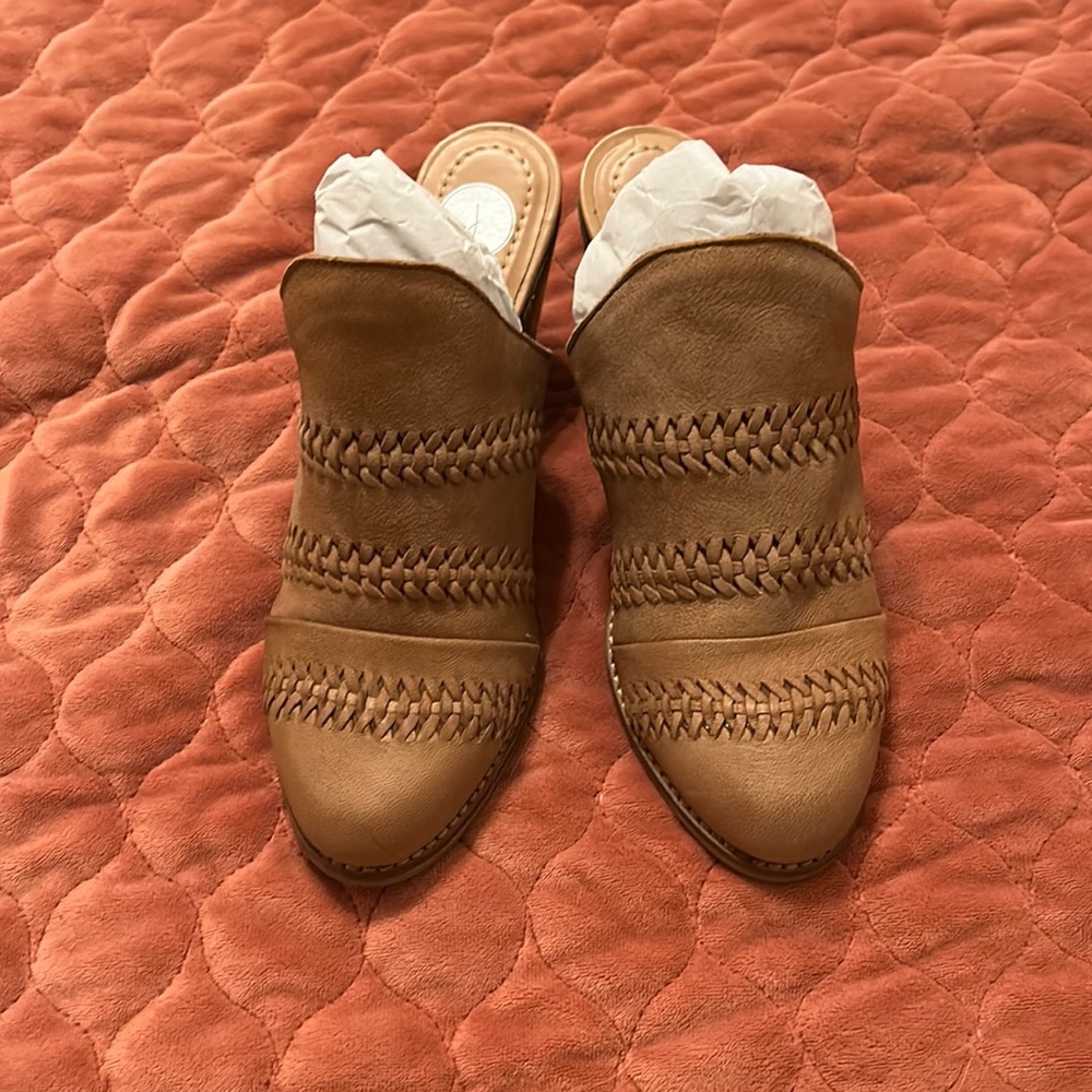 **Journee** mule high heels